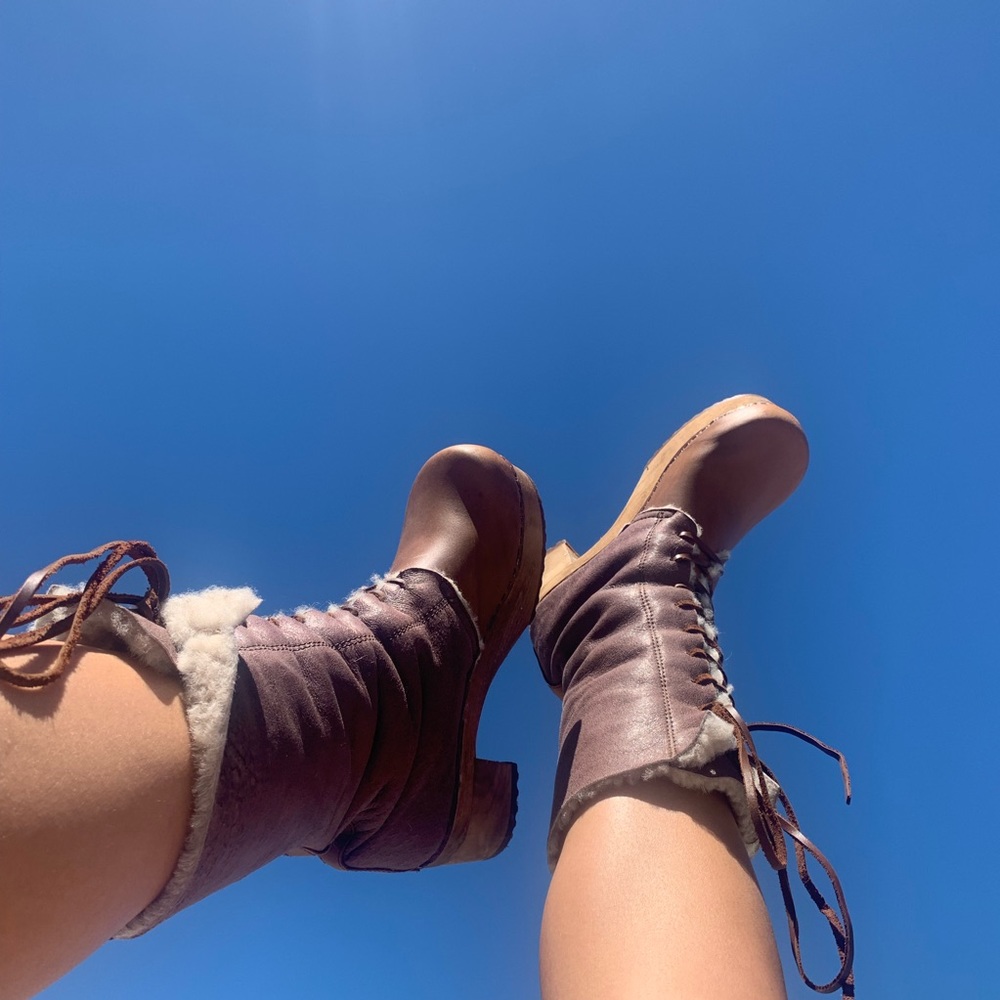 sanita clogs